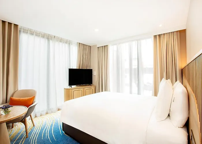 Hotel Express & Pier By Ihg