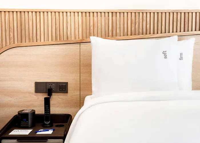 Express & Pier By Ihg