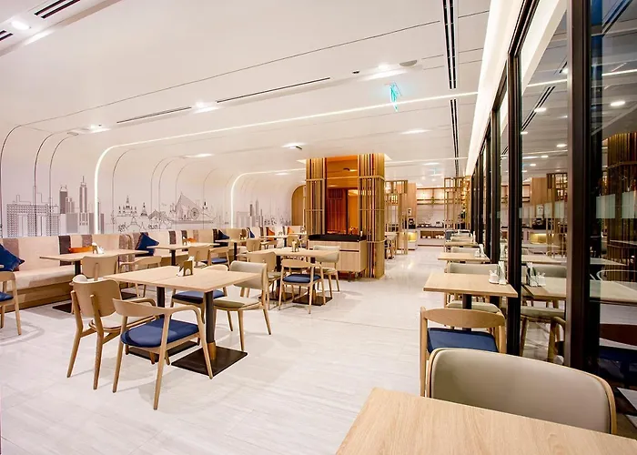 Express & Pier By Ihg Hotel 4*