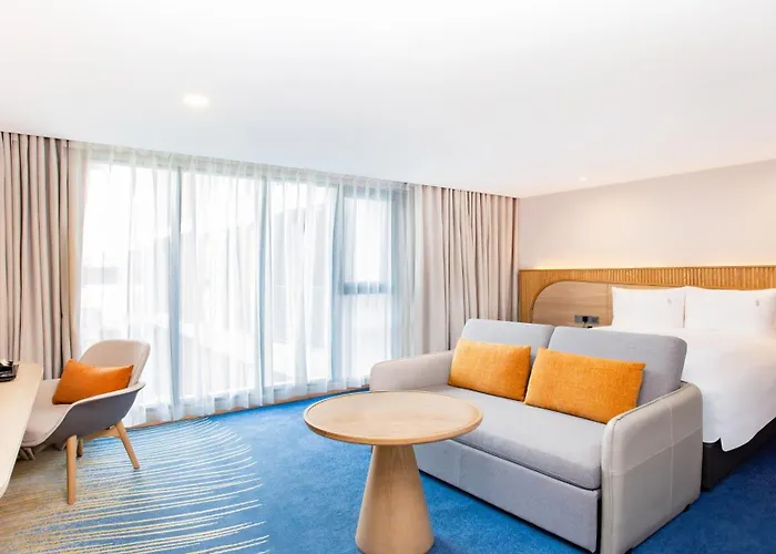 Express & Pier By Ihg