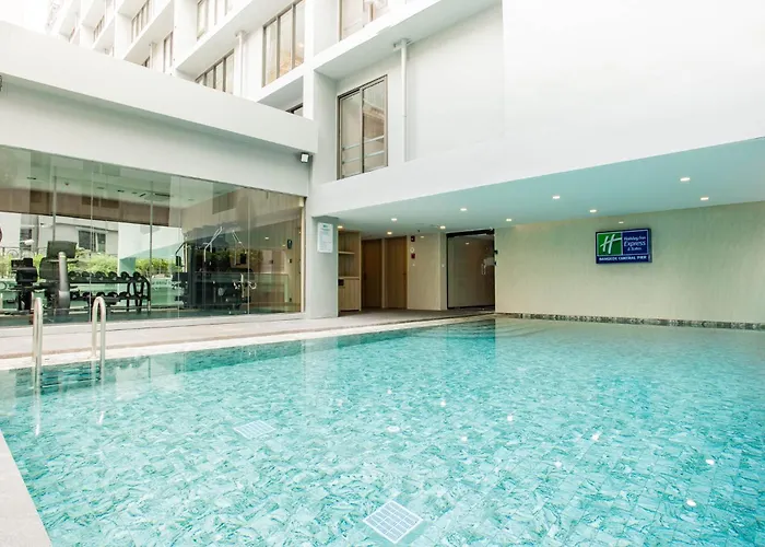 Express & Pier By Ihg Hotel 4*