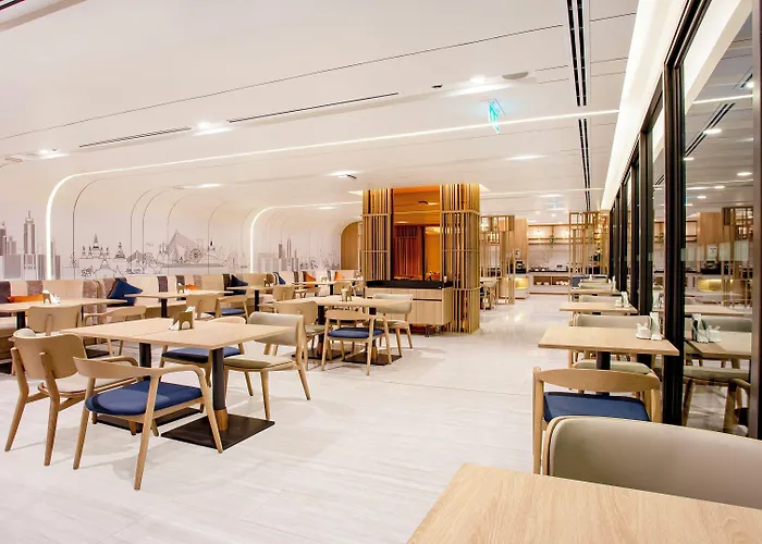 Express & Pier By Ihg 4*