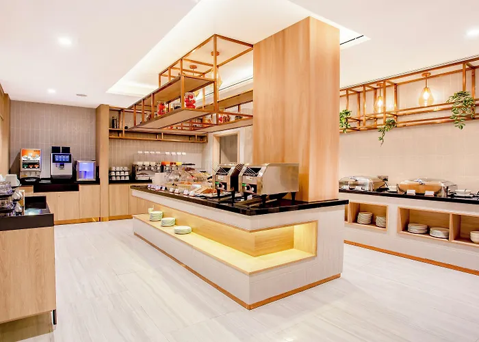 Express & Pier By Ihg Hotel