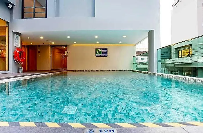 Express & Pier By Ihg Hotel