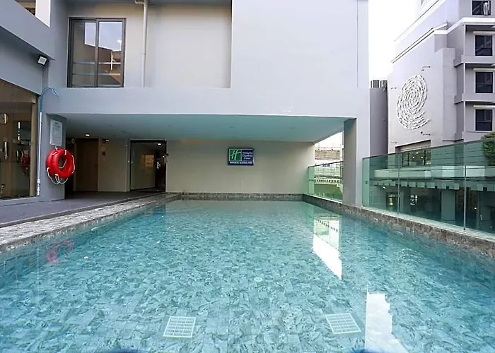 Express & Pier By Ihg Hotel 4*