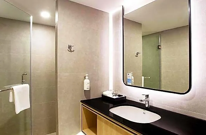 Hotel Express & Pier By Ihg