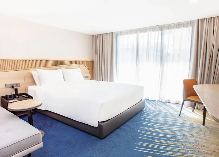 فندق Express & Pier By Ihg بانكوك