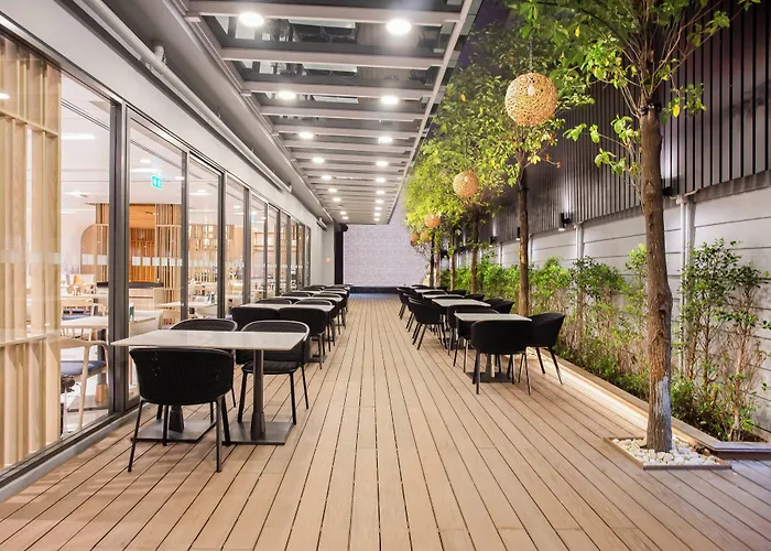 Express & Pier By Ihg فندق